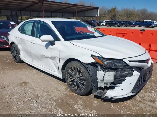 4T1G11AK1RU238846 2024 TOYOTA CAMRY - Image 1