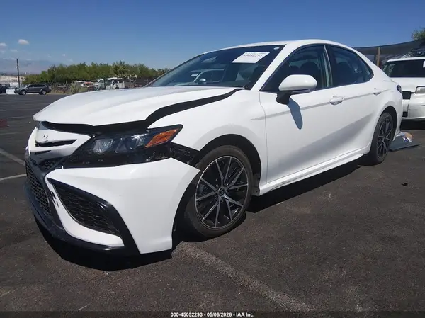 4T1G11AK1RU241486 2024 TOYOTA CAMRY - Image 2