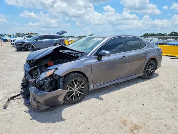 4T1G11AK1RU244419 2024 TOYOTA CAMRY - Image 1