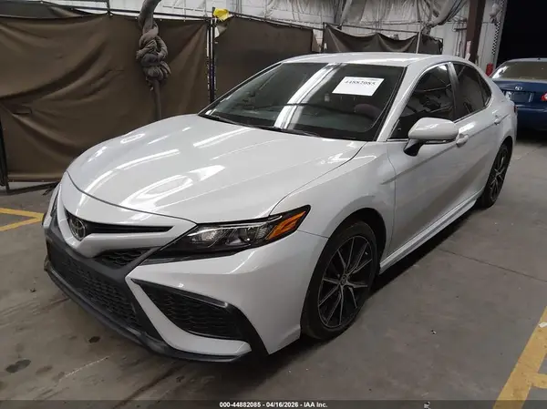 4T1G11AK1RU254366 2024 TOYOTA CAMRY - Image 2