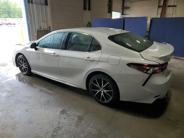 4T1G11AK1RU256988 2024 TOYOTA CAMRY - Image 2