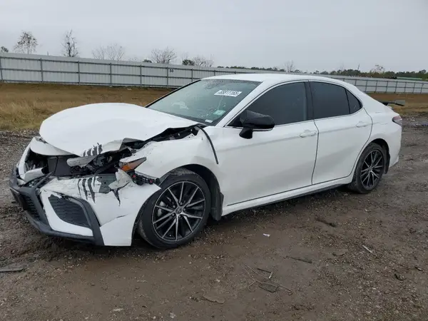 4T1G11AK1RU257249 2024 TOYOTA CAMRY - Image 1