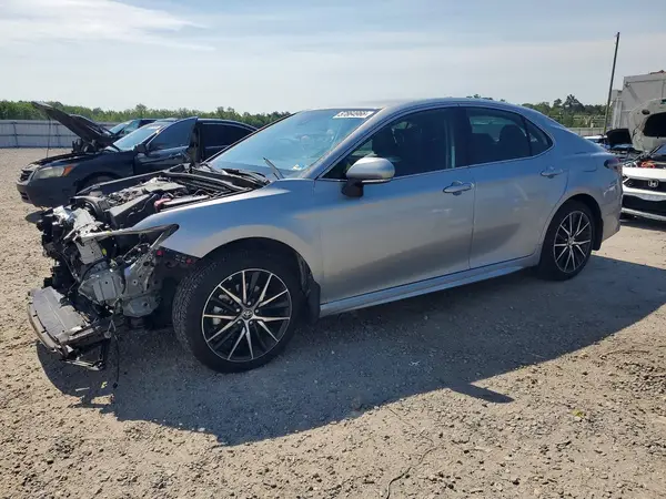 4T1G11AK1RU257316 2024 TOYOTA CAMRY - Image 1