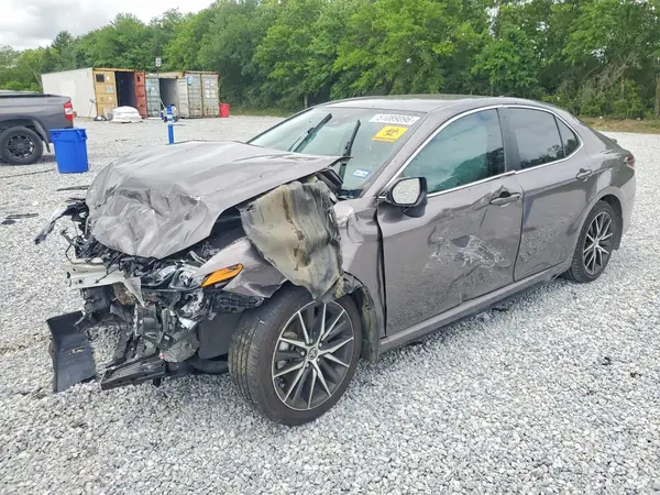 4T1G11AK1RU260779 2024 TOYOTA CAMRY - Image 1