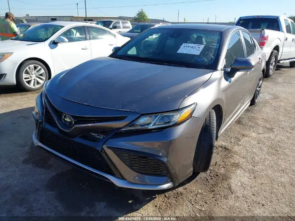 4T1G11AK1RU263830 2024 TOYOTA CAMRY - Image 2