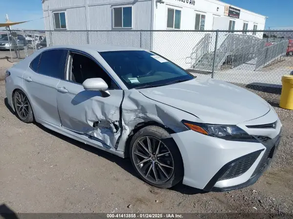 4T1G11AK1RU265111 2024 TOYOTA CAMRY - Image 1