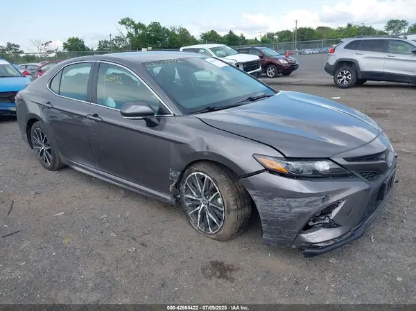 4T1G11AK1RU841652 2024 TOYOTA CAMRY - Image 1