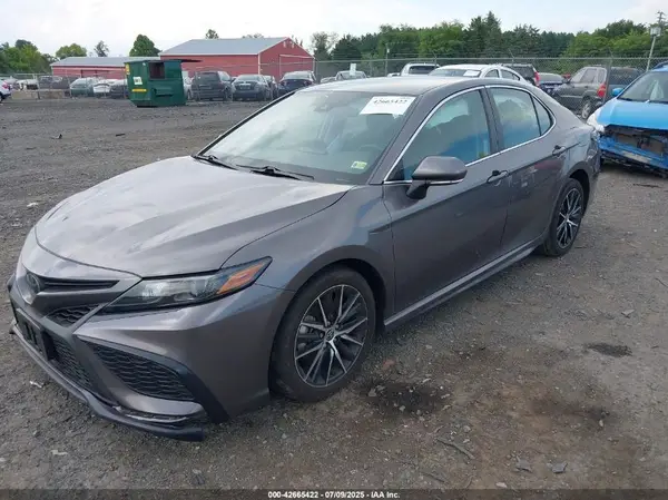 4T1G11AK1RU841652 2024 TOYOTA CAMRY - Image 2