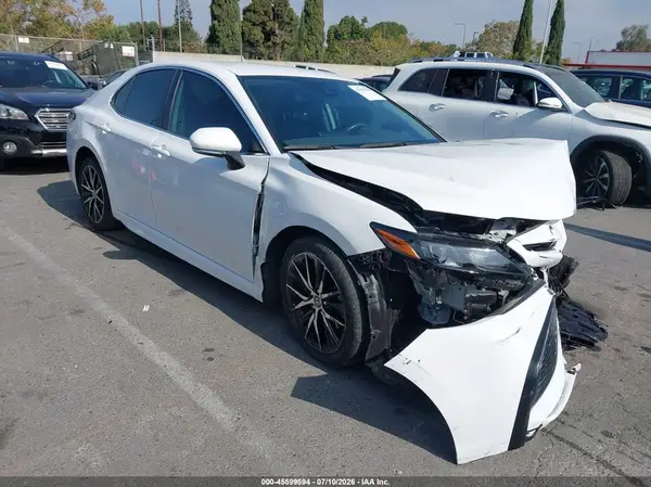 4T1G11AK1RU842560 2024 TOYOTA CAMRY - Image 1