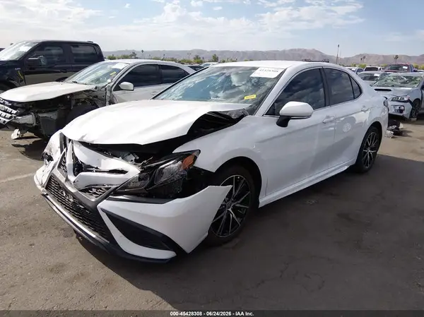 4T1G11AK1RU843269 2024 TOYOTA CAMRY - Image 2