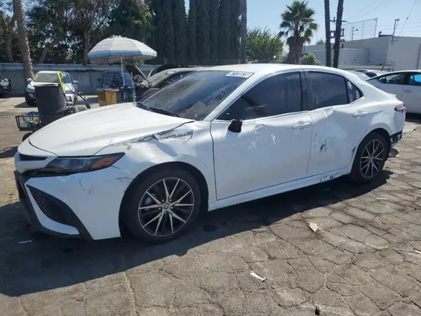 4T1G11AK1RU844678 2024 TOYOTA CAMRY - Image 1
