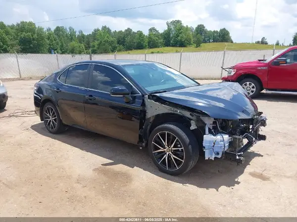 4T1G11AK1RU855857 2024 TOYOTA CAMRY - Image 1