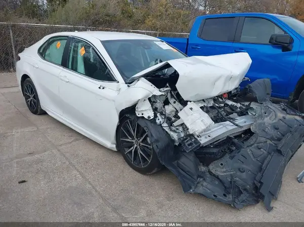 4T1G11AK1RU866180 2024 TOYOTA CAMRY - Image 1