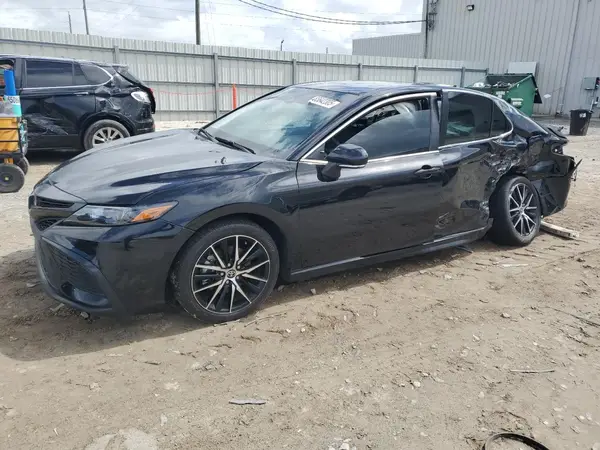 4T1G11AK1RU871105 2024 TOYOTA CAMRY - Image 1