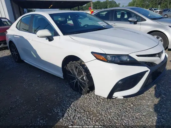4T1G11AK1RU877213 2024 TOYOTA CAMRY - Image 1