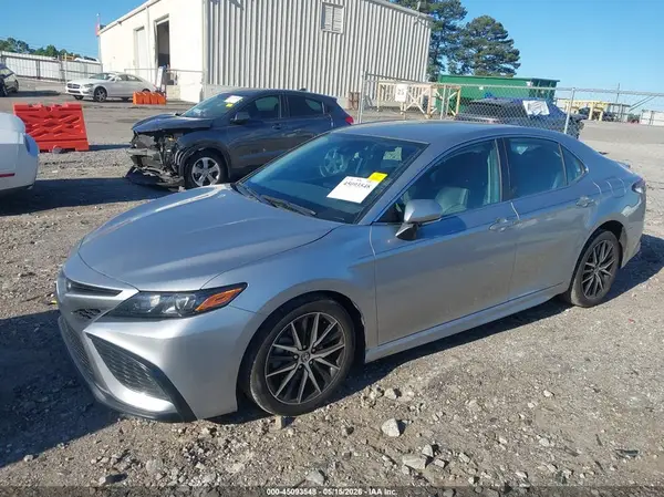 4T1G11AK1RU886011 2024 TOYOTA CAMRY - Image 2