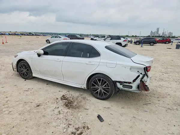 4T1G11AK1RU886140 2024 TOYOTA CAMRY - Image 2