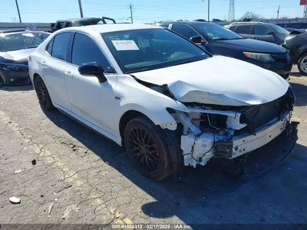 4T1G11AK1RU887143 2024 TOYOTA CAMRY - Image 1
