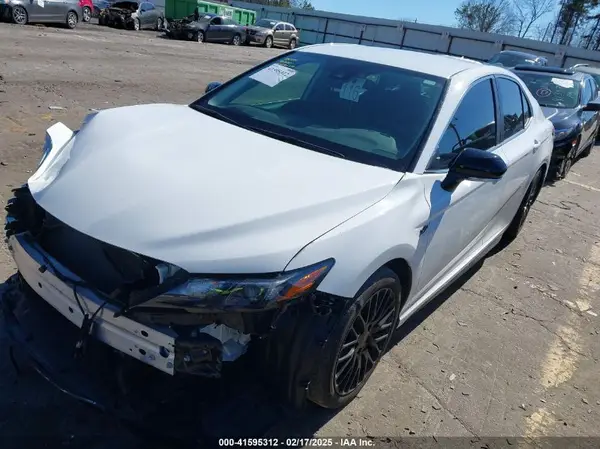 4T1G11AK1RU887143 2024 TOYOTA CAMRY - Image 2
