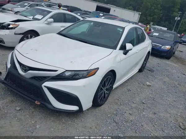 4T1G11AK1RU892858 2024 TOYOTA CAMRY - Image 2