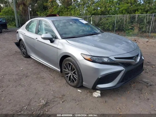 4T1G11AK1RU894819 2024 TOYOTA CAMRY - Image 1