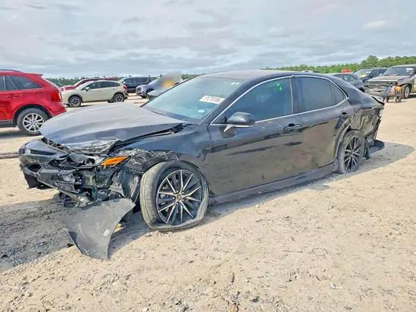 4T1G11AK1RU896120 2024 TOYOTA CAMRY - Image 1
