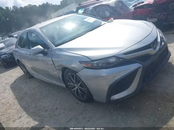 4T1G11AK1RU899728 2024 TOYOTA CAMRY - Image 1