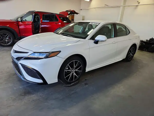 4T1G11AK1RU904913 2024 TOYOTA CAMRY - Image 1