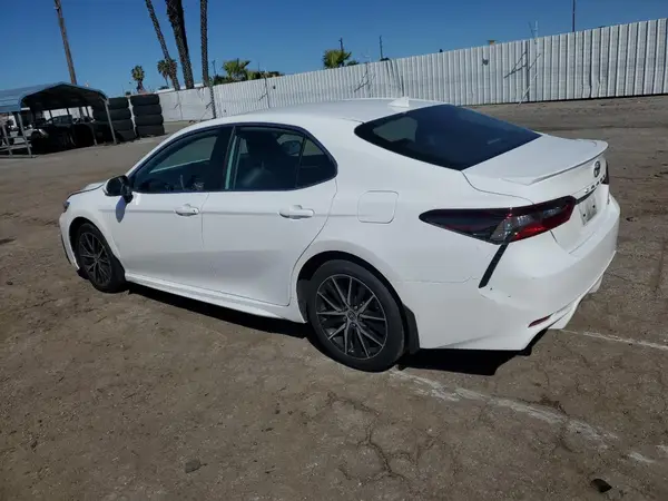 4T1G11AK1RU911313 2024 TOYOTA CAMRY - Image 2