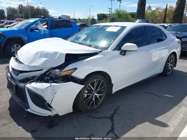 4T1G11AK1RU915538 2024 TOYOTA CAMRY - Image 2