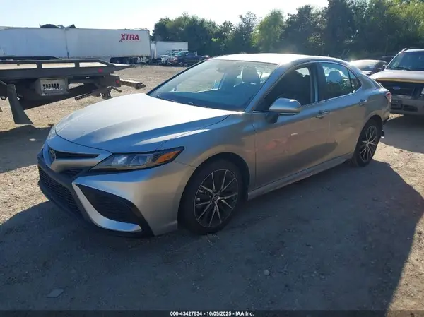 4T1G11AK1RU915796 2024 TOYOTA CAMRY - Image 2