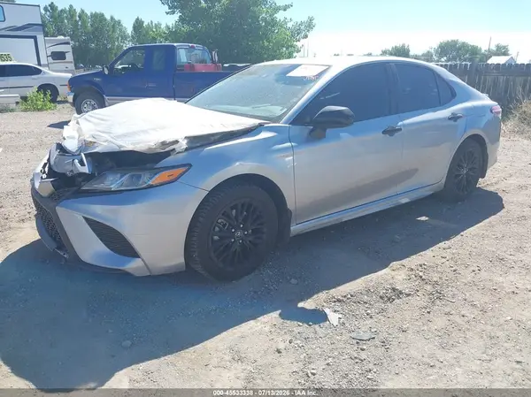 4T1G11AK2LU301332 2020 TOYOTA CAMRY - Image 2