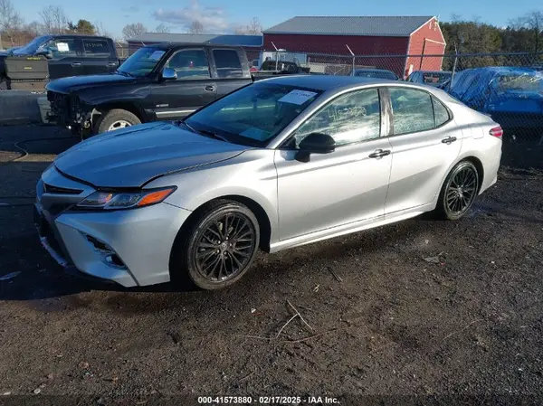 4T1G11AK2LU301556 2020 TOYOTA CAMRY - Image 2