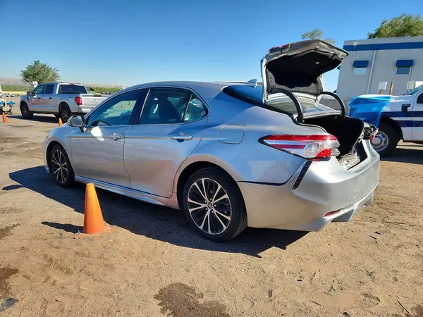 4T1G11AK2LU302173 2020 TOYOTA CAMRY - Image 2