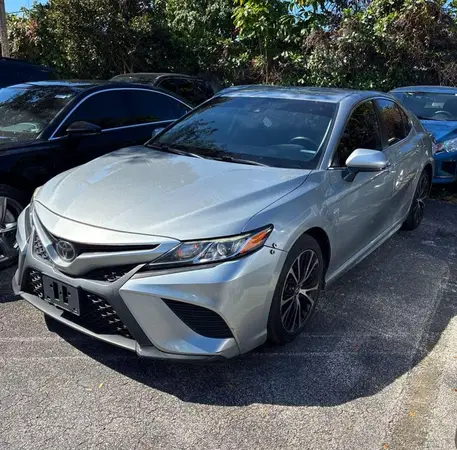 4T1G11AK2LU303999 2020 TOYOTA CAMRY - Image 2