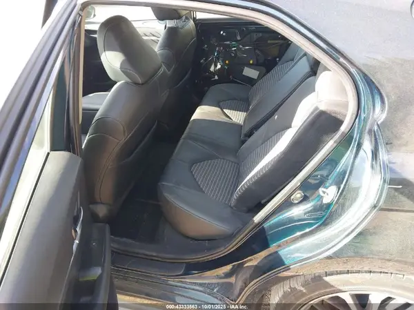 4T1G11AK2LU306501 2020 TOYOTA CAMRY - Image 8