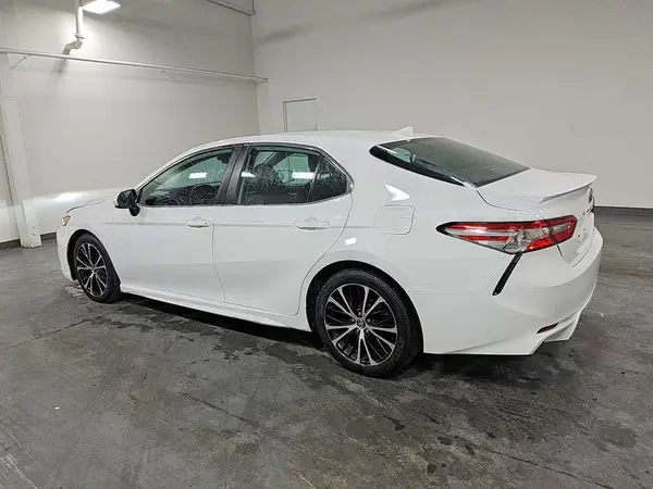 4T1G11AK2LU306921 2020 TOYOTA CAMRY - Image 2
