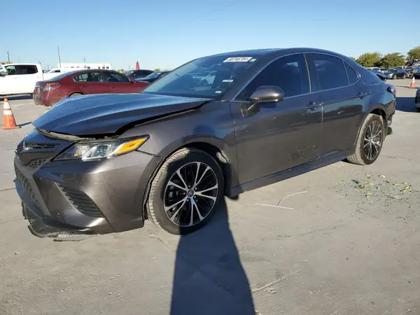4T1G11AK2LU322598 2020 TOYOTA CAMRY - Image 1