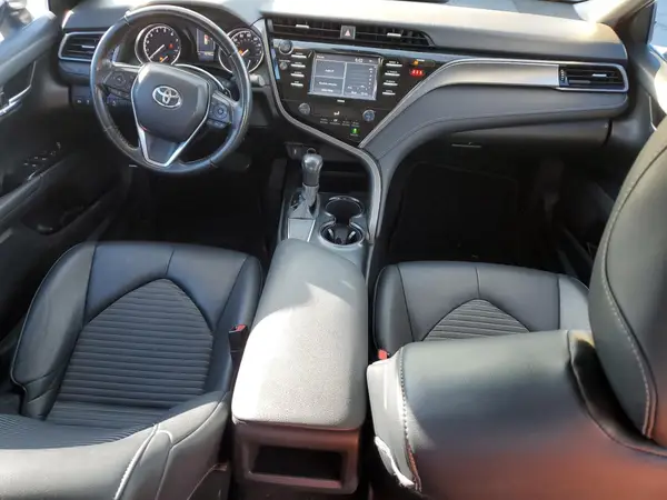4T1G11AK2LU322598 2020 TOYOTA CAMRY - Image 8