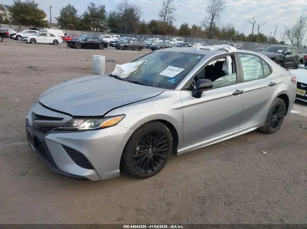 4T1G11AK2LU323010 2020 TOYOTA CAMRY - Image 2
