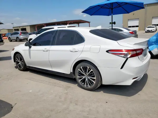 4T1G11AK2LU324299 2020 TOYOTA CAMRY - Image 2
