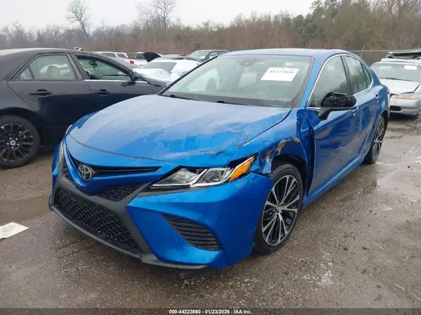 4T1G11AK2LU327302 2020 TOYOTA CAMRY - Image 2