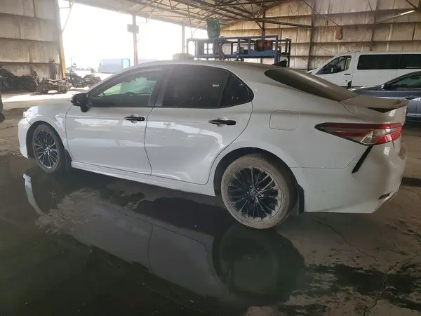 4T1G11AK2LU328420 2020 TOYOTA CAMRY - Image 2