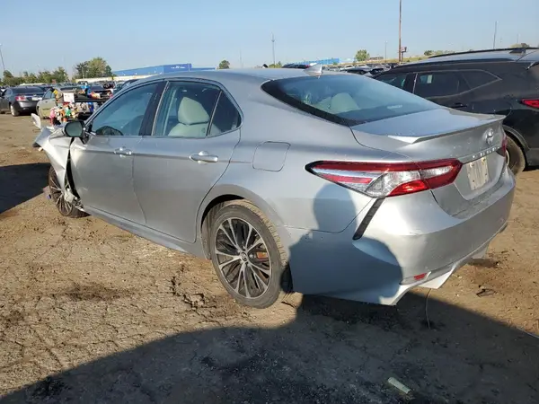 4T1G11AK2LU330698 2020 TOYOTA CAMRY - Image 2