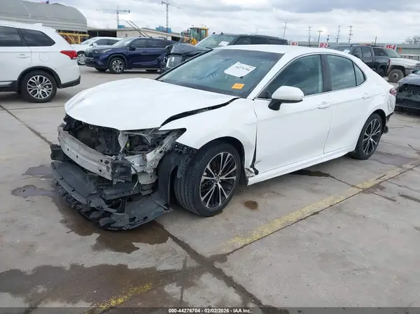 4T1G11AK2LU332029 2020 TOYOTA CAMRY - Image 2