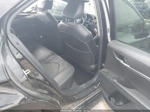 4T1G11AK2LU332189 2020 TOYOTA CAMRY - Image 8