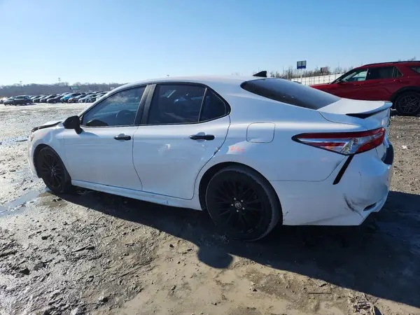 4T1G11AK2LU332287 2020 TOYOTA CAMRY - Image 2
