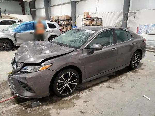 4T1G11AK2LU348781 2020 TOYOTA CAMRY - Image 1