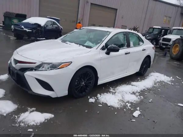 4T1G11AK2LU355228 2020 TOYOTA CAMRY - Image 2