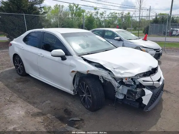 4T1G11AK2LU359098 2020 TOYOTA CAMRY - Image 1